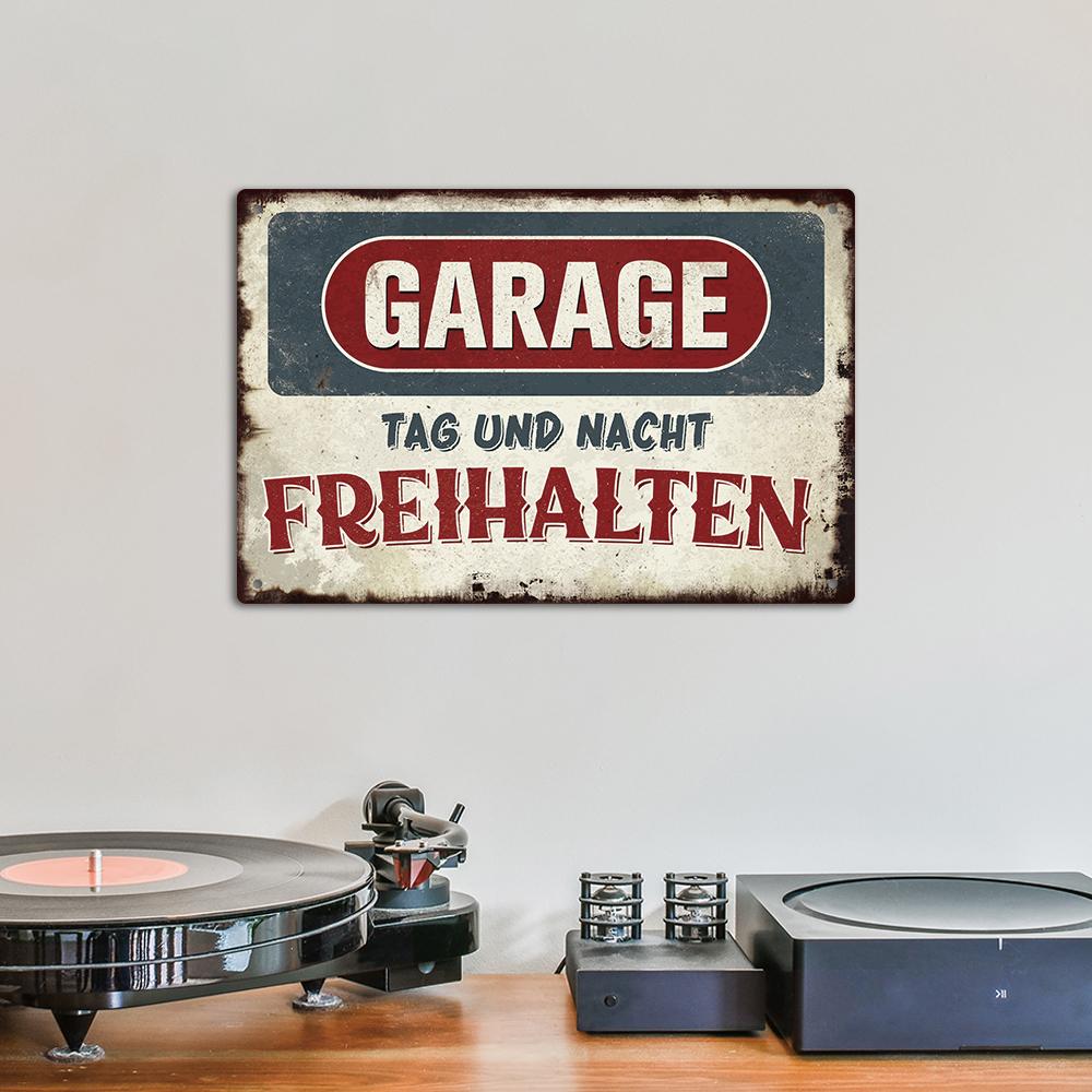 Putuo Decor 1 szt. Niemiecki Metalowy Znak Vintage, Garażowy Znak Dzień i Noc Utrzymywać Wolne, Dekoracja Ścienna do Garażu Domu Wiejskiego Pokoju Narzędziowego Jaskini Mężczyzny