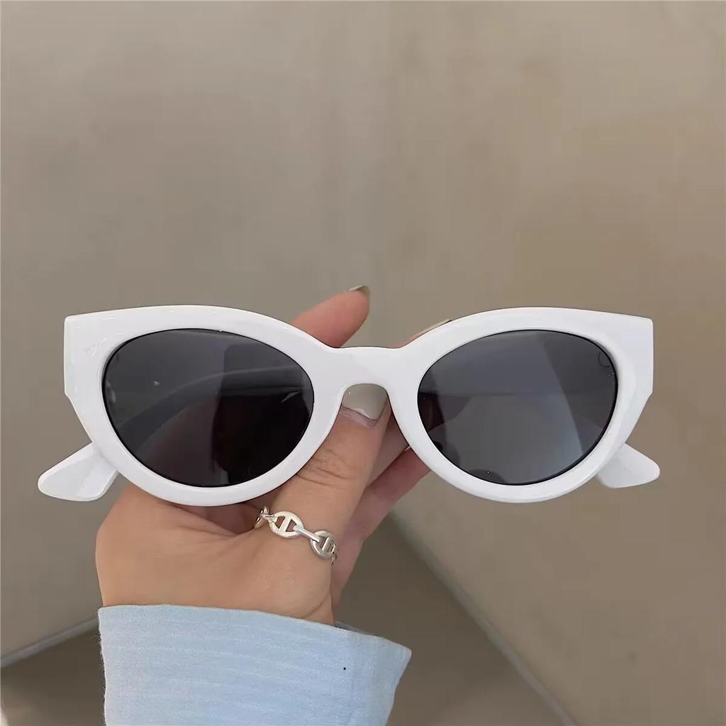 Cute Sexy Retro Cat Eye Sunglasses Woman Small Frame Black Gradient Ladies Sun Glasses Vintage Brand Designer