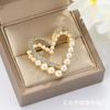 New Couple Pearl Love Brooch Autumn Winter Style Korean Exquisite Heart To Heart Chest Flower Accessories Wholesale