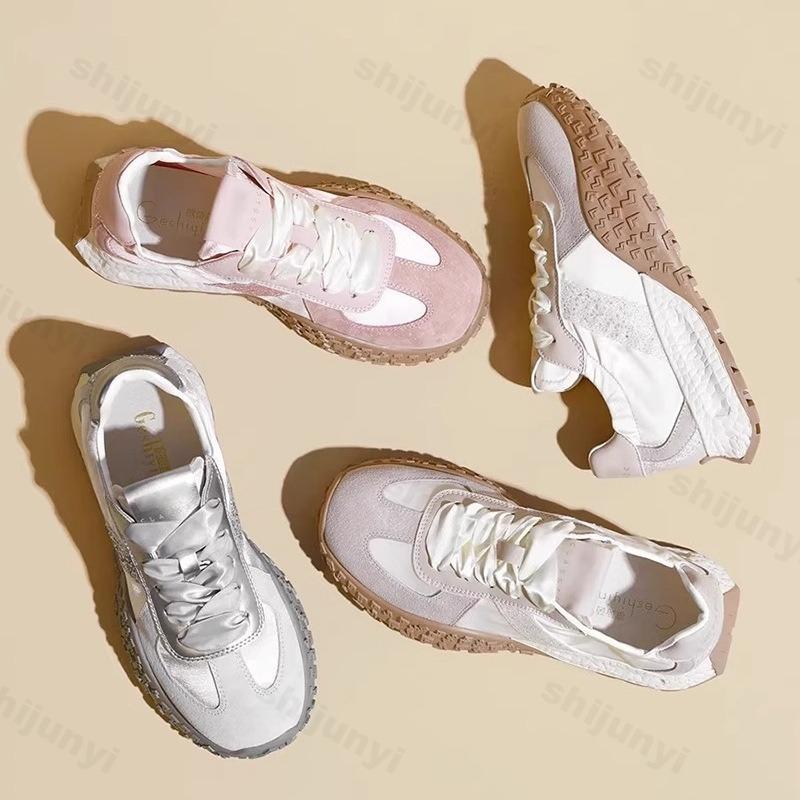 Fashion 2025 Spring Summer New Woman Sneakers Comfort Trend Silver Breathable Sports Leisure Shoes Versatile Designer Women Shoes