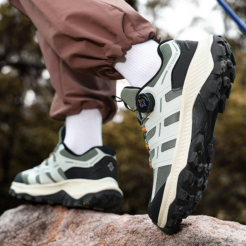 Large size high-quality urban non-slip lightweight outdoor off-road water-proof mountaineering and camping travel shoes