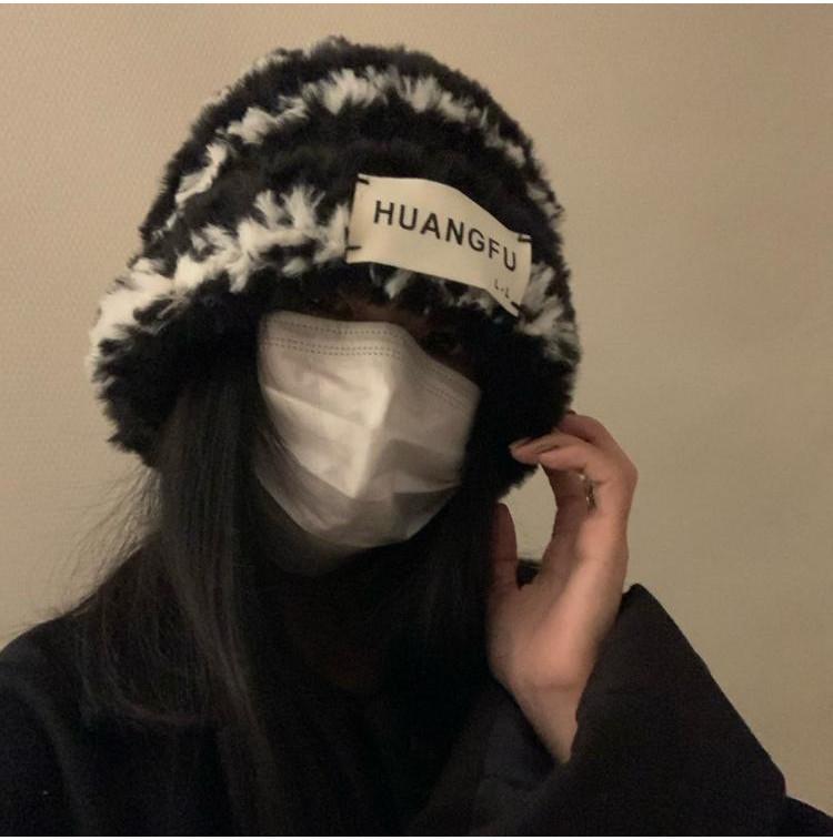 Fashionable Warm Knit Hat For Women Trendy Fluffy Beanie With Cute Bear Patch