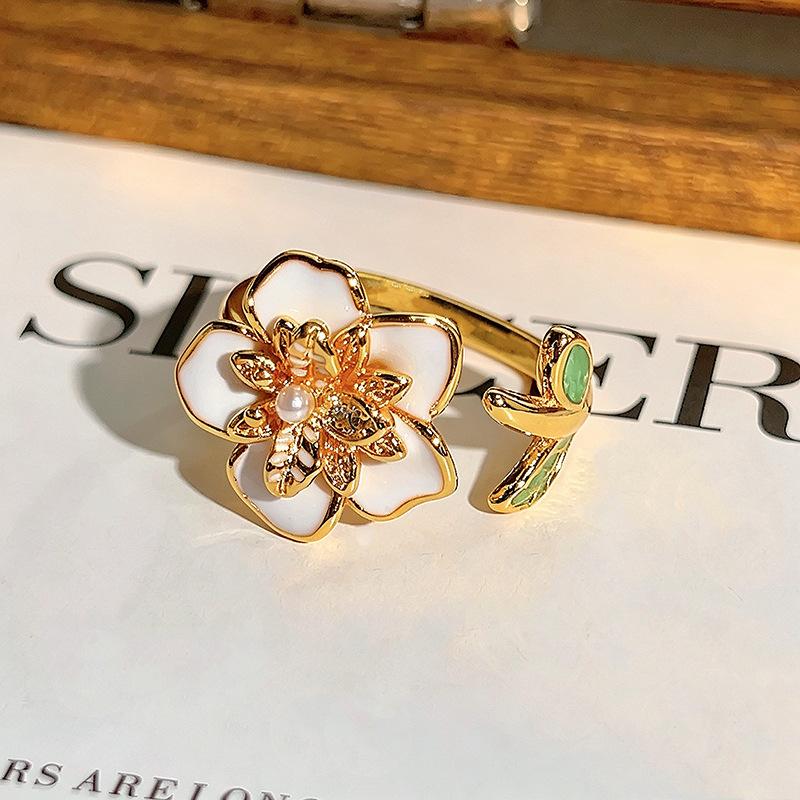 Heavy‑Craft Medieval Vintage Stack‑Wear Open Ring Chunjian Three‑Flower New Chinese Enamel Flower Zircon Adjustable Fashion Jewelry