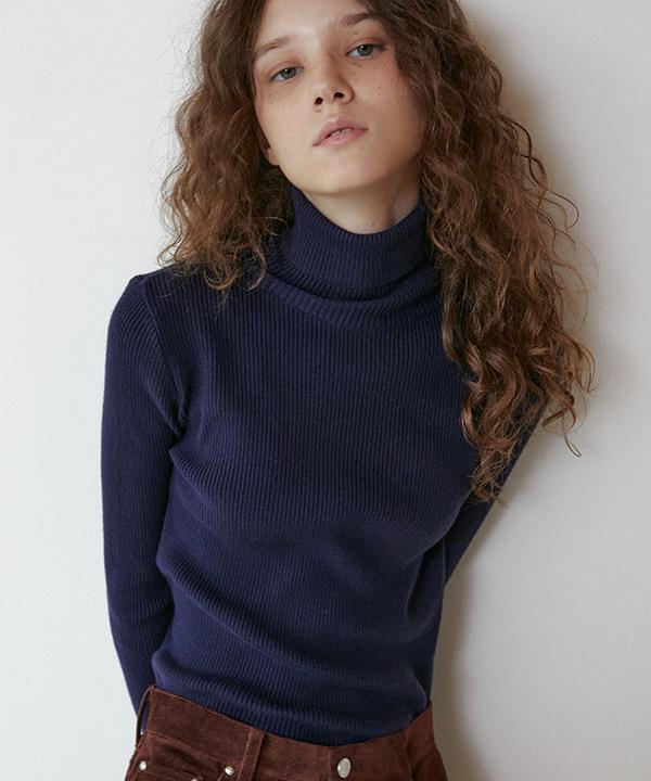 GREENBUTTER Soft Knit Turtleneck (Navy)