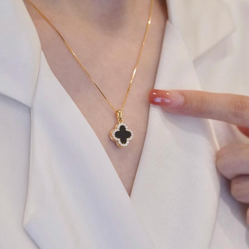 Women's Minimalist Clover Micro-Stud Necklace - Trendy Japanese & Korean Influencer Style, Double-Sided with Clavicle Chain