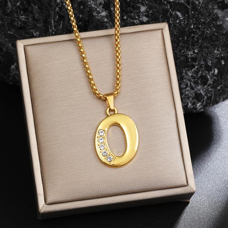 Nový 26 diamantový náhrdelník s anglickými písmeny pro muže a ženy, trendy a kreativní náhrdelník s přívěskem osázeným diamanty