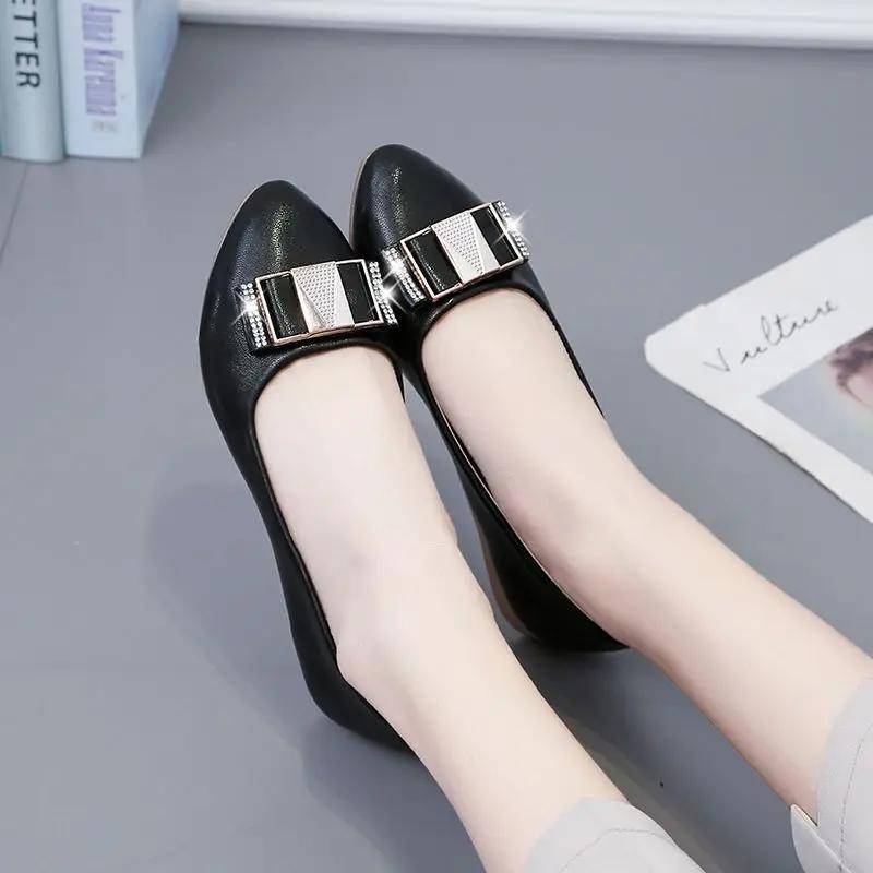Fashion Black Moccasins Woman Flats Formal Metal Buckle Slip-on Single Shoe Comfortable and Elegant Wholesale Lastest 39 Shoes for Women