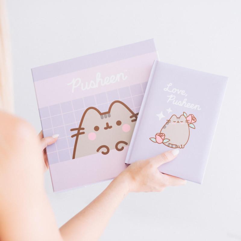 Pusheen - A4 Binder from the Purrfect Love Collection (2 Rings, Elastic Band)