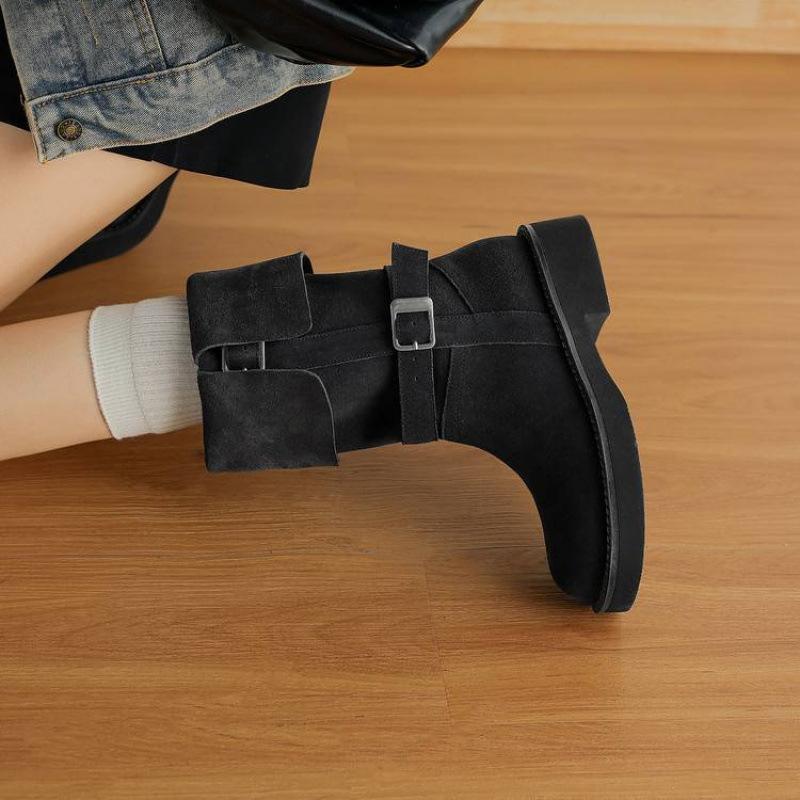 New women's leather boots round head large size women's boots cow anti-velvet square heel round head Martin boots autumn and winter leather medium bo