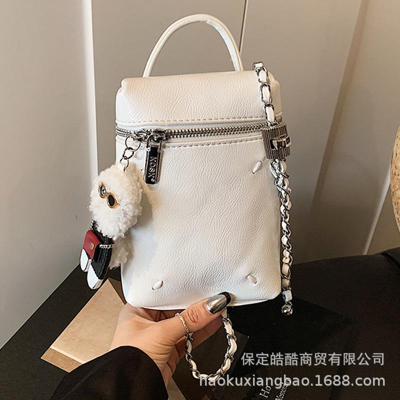 Niche fashion hand-carried bucket bag 2025 new Korean version simple shoulder bag high-end casual trend messenger bag