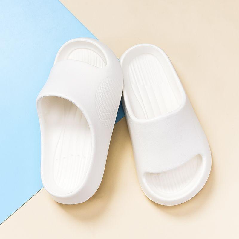 Classic And White Bold Color Eva Slippers For Boys With Cartoon Design Perfect For Summer Fun