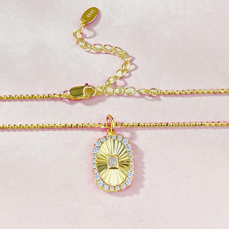 

Lulu Tong 925 Sterling Silver Gold-Plated Brushed Oval Tag Pendant Necklace 925 Silver