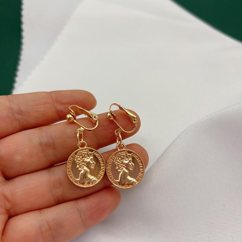 Multi-Layer Alloy Pendant Necklace With Geometric Circular Skull Charm Women Gold Or Tone Adjustable Chain Length Gold Ear Clip Earring