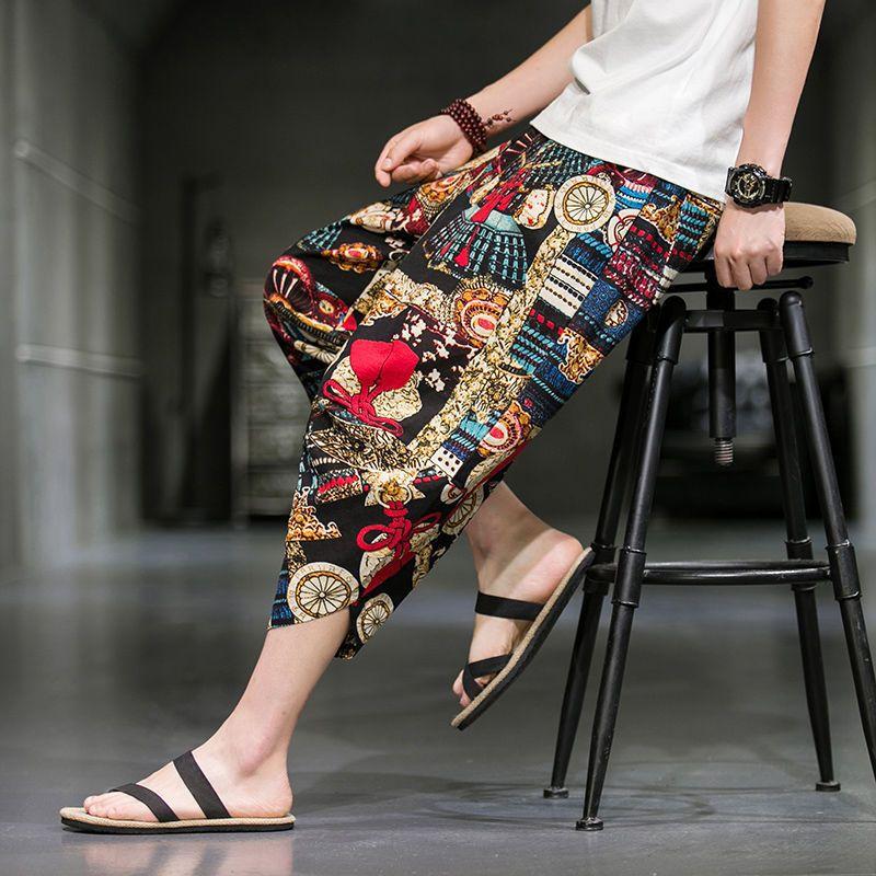 

Летние брюки Harajuku, повседневные брюки длиной до икры, мужские брюки, широкие брюки из хлопка и льна с принтом, шаровары, мужская одежда, модные мешковатые брюки XXXXXL