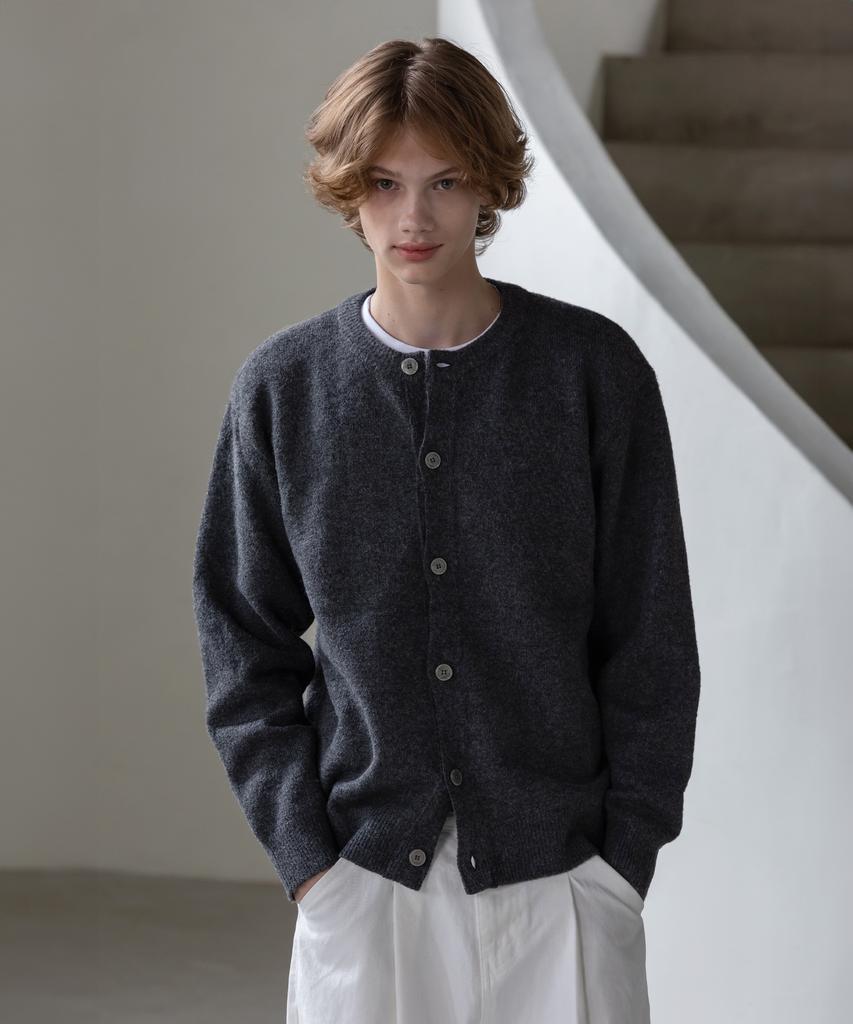 Decoroso Comfort Round Neck Cardigan [Charcoal]
