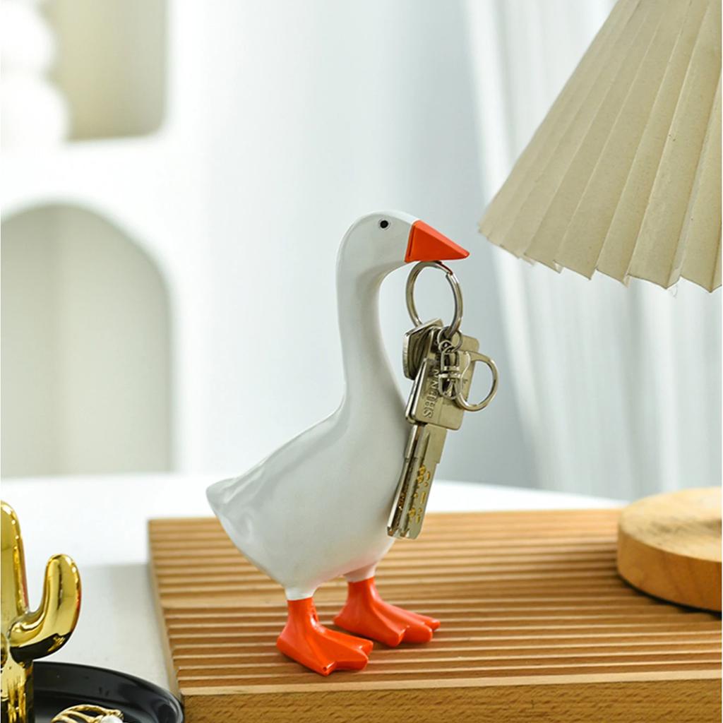 1pc Magnetic Goose Key chain home decoration sculpture office desk decoration resin goose duck sculpture tool rack home