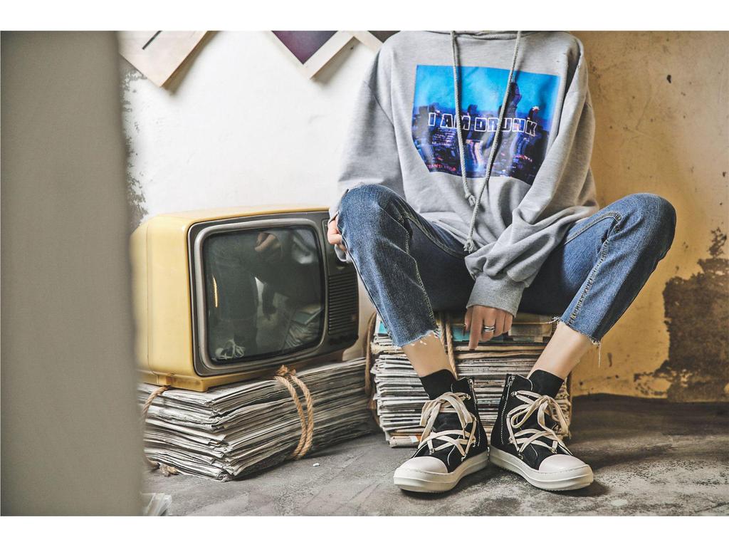 Spring 24 Pentagram Thick-Soled Canvas Sneakers: Stylish Unisex Hip-Hop High-Tops for Street Fashion