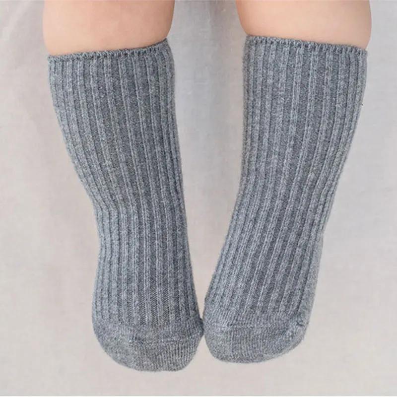 Herbst Winter Baby Mädchen Junge Einfarbig Weiß Buchstabe Bodensocken für 0-3J Kleinkinder Kinder Neugeborenes Baby Weiche Baumwolle Rutschfeste Strümpfe