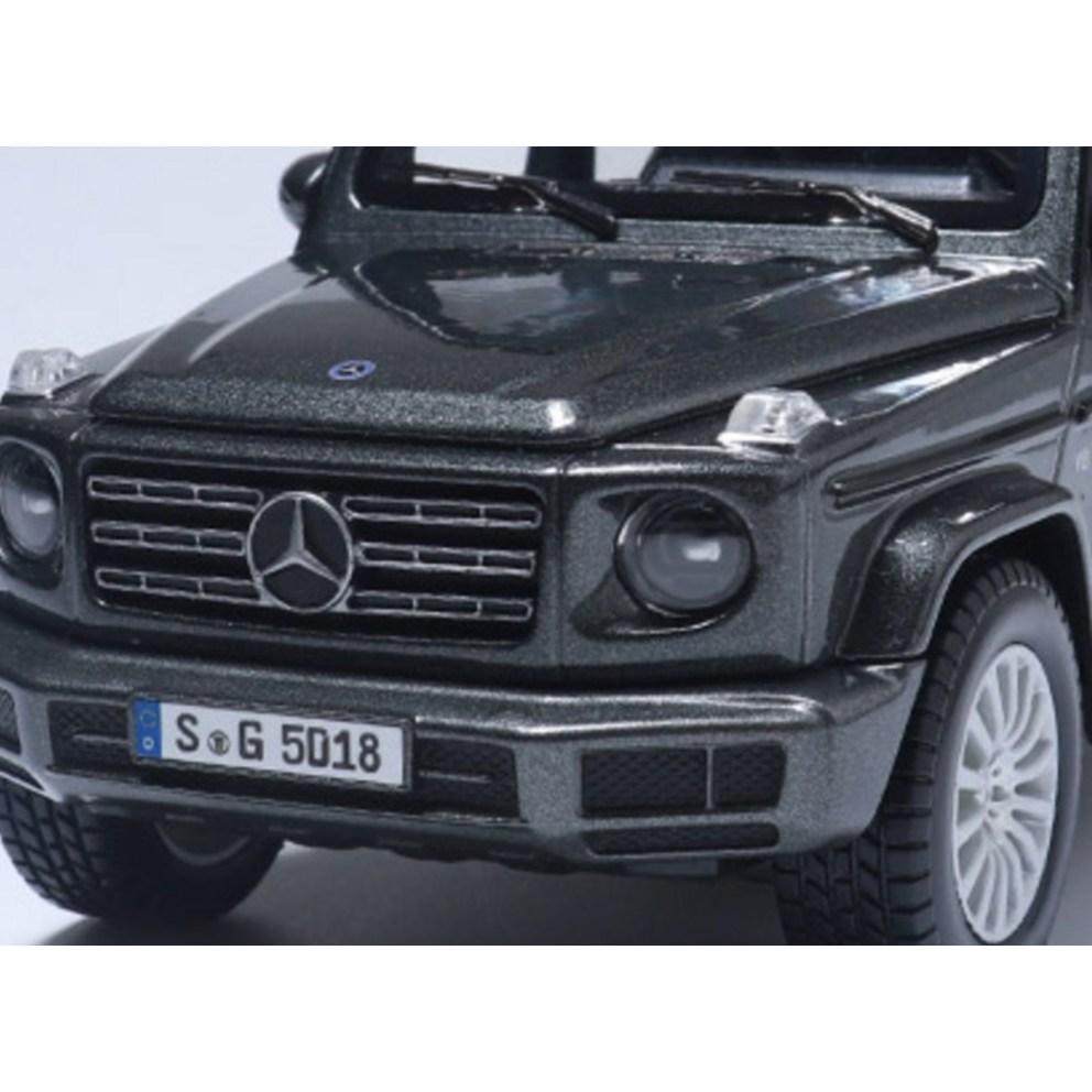 Maisto 1:25 Mercedes-Benz G-Class (G-Wagen) Diecast Model Car - Black
