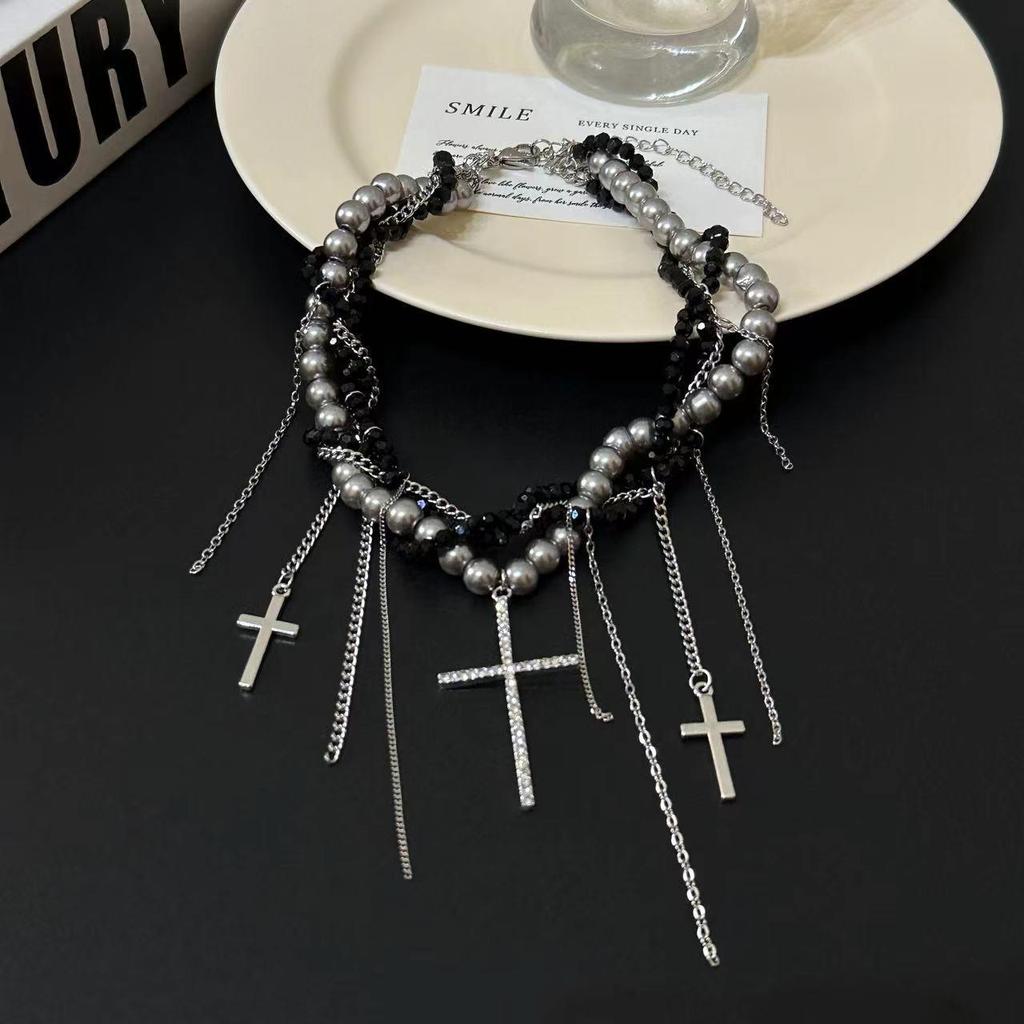 Colier cu pandantiv cruce și perle multistrat Chic Hot Girl pentru femei