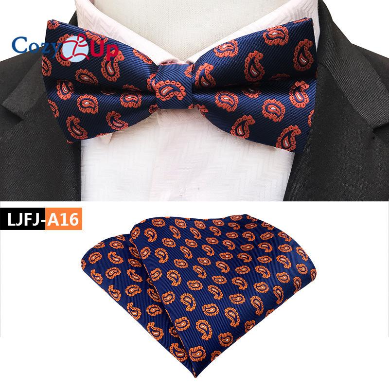 Costum Din Două Piese Papion Paisley Și Batista De Buzunar