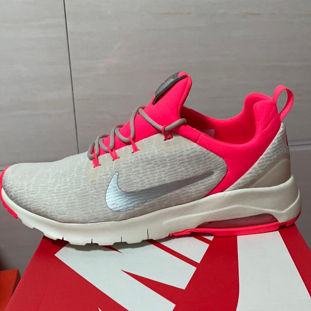 

кроссовки Nike Air Max Motion Running shoes Women 916786-100