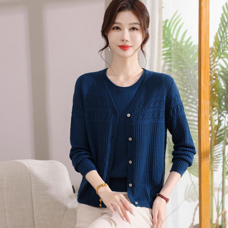 

Spring 2026 Stylish Two-Piece Knitwear Set for Middle-Aged & Elderly Women 2XL (Recommended 110-120 jin)