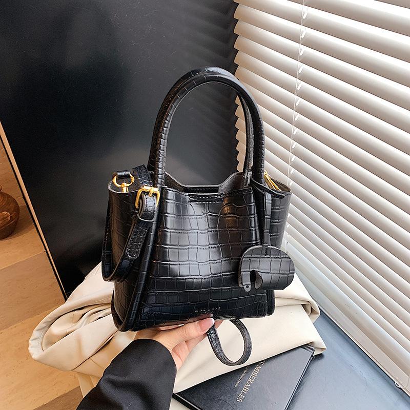 Vegetable Basket Bucket Bag Women's New Summer Versatile Shoulder Messenger Bag Women's Niche Portable Women's Bag