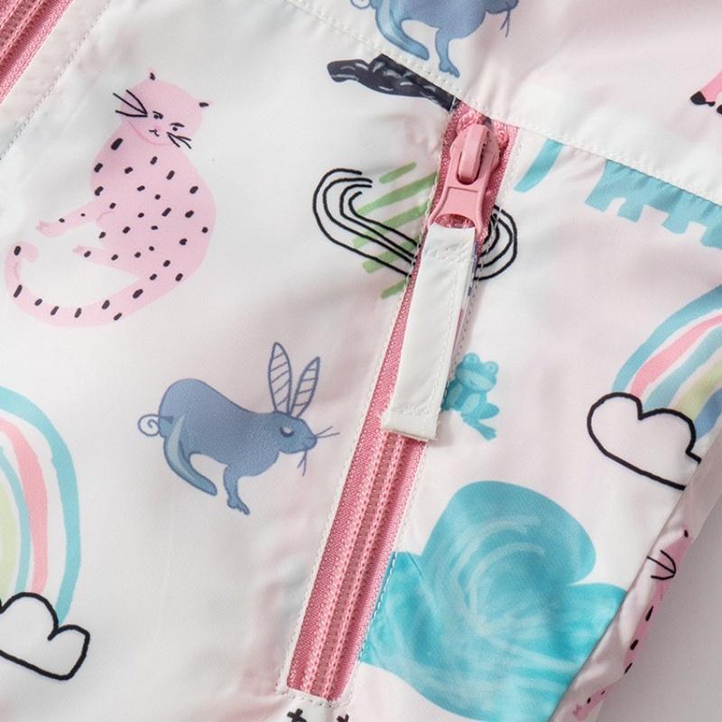 2025 Nye baby vår utendørs sport trykkjakker hette med glidelås langermet barn yttertøy polyester høst jenter barnefrakker