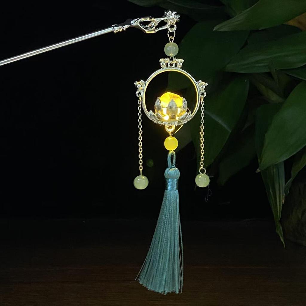 Ancient Style Luminous Hairpin: High-End Alloy Lantern Design for Hanfu Skirts