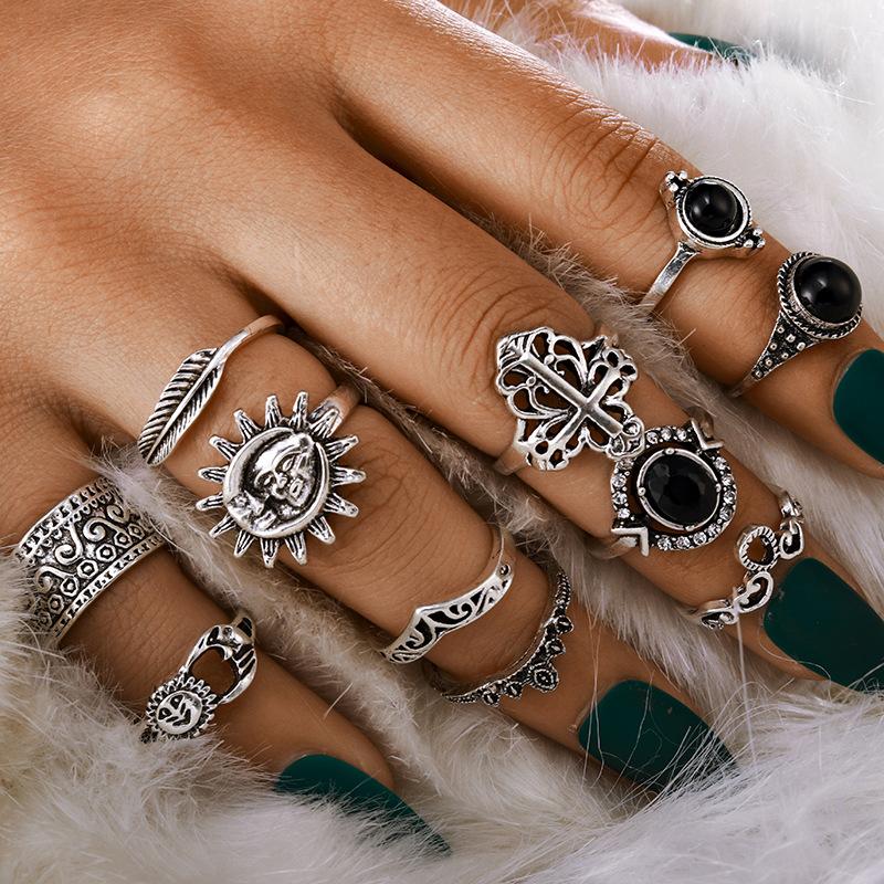 Fashion jewelry Vintage carved sun feather cross black gemstone ring multi-piece set set