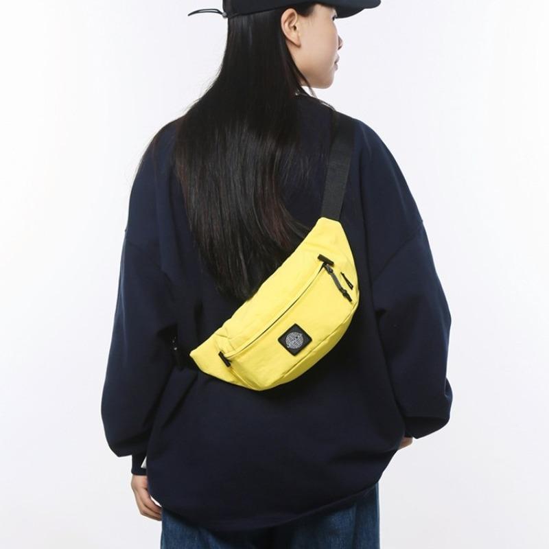 New fanny pack lightweight fashion breast bag shoulder bag messenger bag simple small bag leisure travel bag