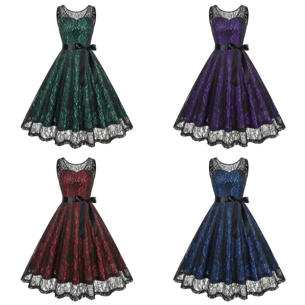 Vintage 50s Lace Cocktail Dress With Floral Pattern For Halloween Party Wear