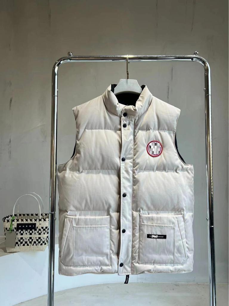 Goose Down Men's Lightweight Vest - Trendy, Warm, High-End Outerwear for Spring, Autumn, Winter.