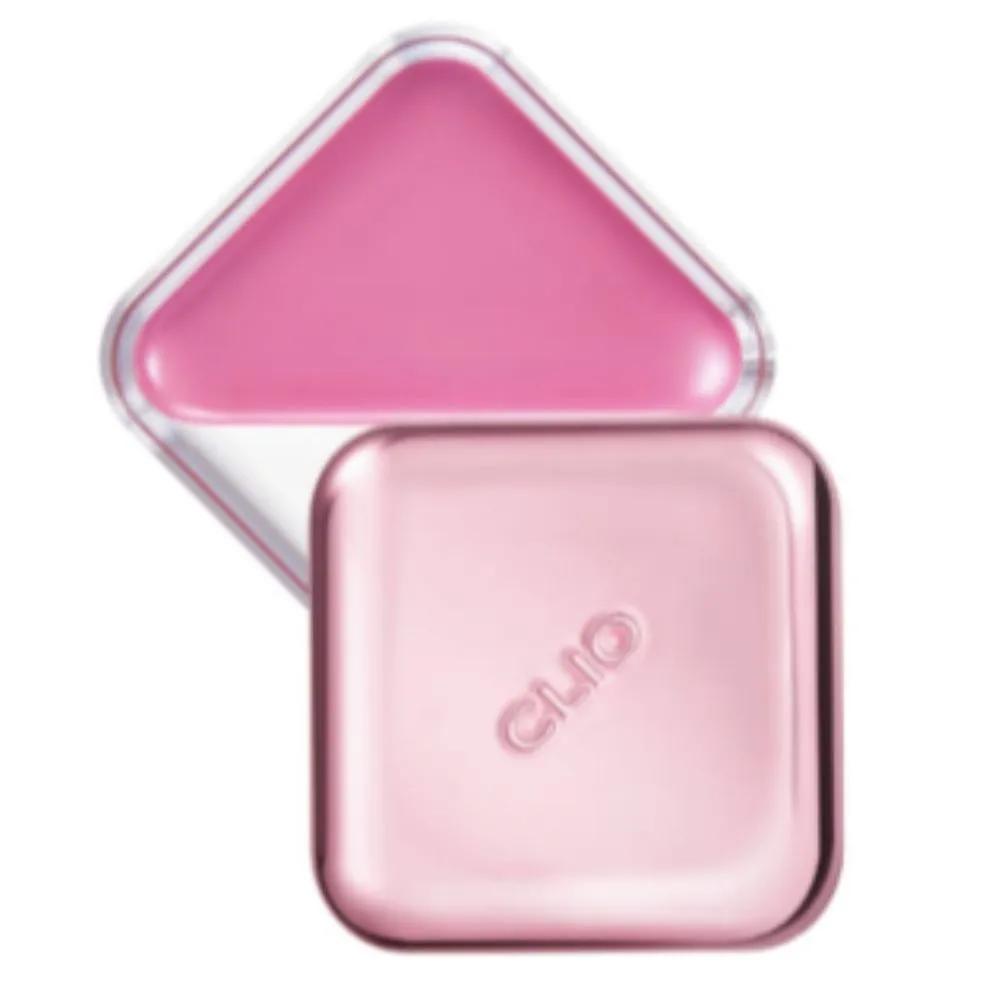 

Clio Essential Close-fitting Lip Cheek Tab Swatch 08 Bubly Plum