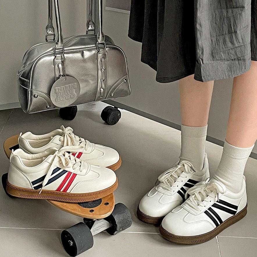 Classic Casual Explosion Retro Student Commuting Platform White Shoes Women's 2025 New Spring Versatile Sports Board Shoes