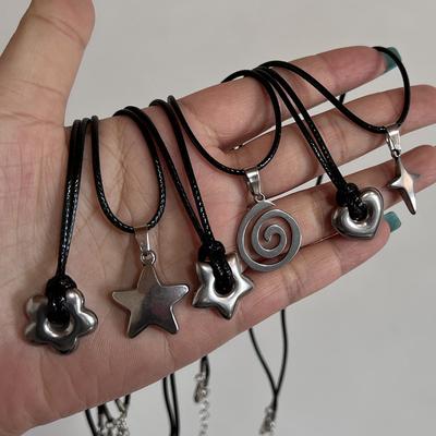 Neue Koreanische Mode Hohl Titan Stahl Stern Pentagramm Anhänger Halskette für Frauen Männer Schwarz Seil Kette Choker Y2k Party Schmuck