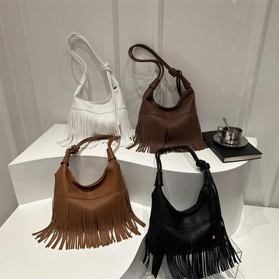 Large Capacity Tassel Bag for Women In Autumn and Winter New Trendy Retro Versatile Crossbody Bag Simple and Fashionable Shoulder Bag