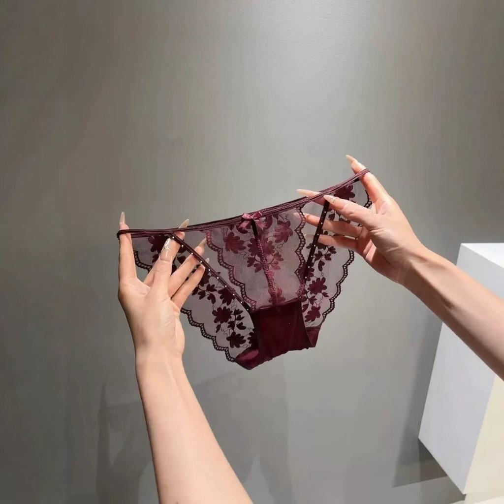 Lady Summer Pure Desire Sexy Lace Hollow Net Gauze Breathable Low Waist Triangle Briefs