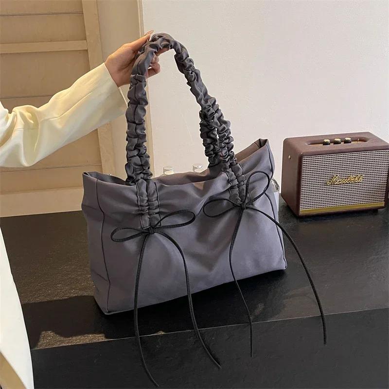 Solid Large Capacity Casual Tote Bags Soft Interior Compartment Hot Sale Bags for Women Zipper Nylon Women's Handbags