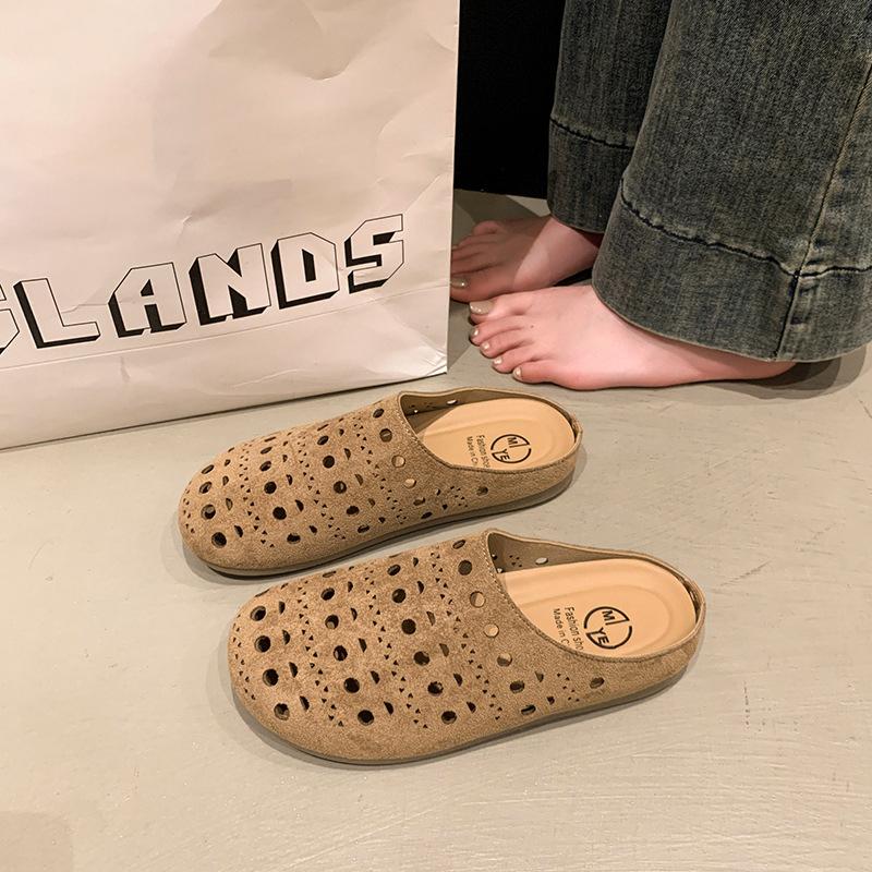 Retro popular thick-soled hollow bag head slippers women's summer wear 2025 new models with skirts, non-slip holes and half tows