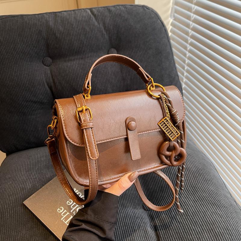 Retro Small Bag Women's Versatile Fashion New Simple Shoulder Messenger Bag Hand Carry Small Square Bag