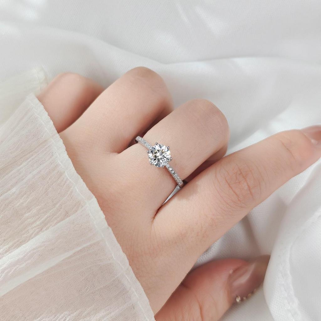 Korean Style Women's S925 Sterling Silver Six-Prong Diamond Ring, One Carat Fashionable Band