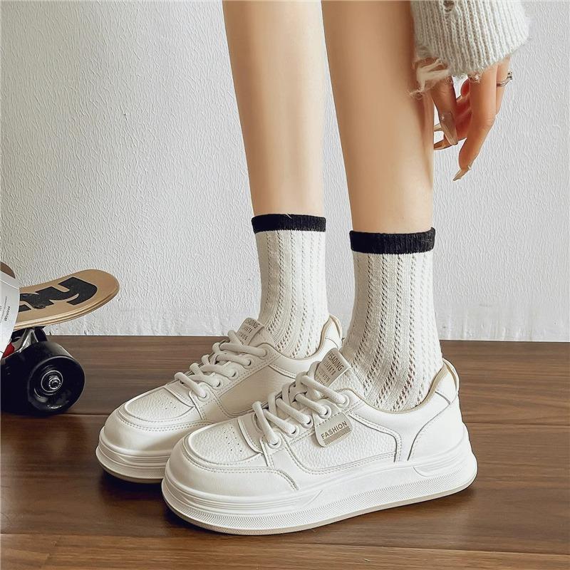 2025 spring stepping on shit feeling white shoes women's new popular versatile thick-soled student soft-soled casual sports board shoes