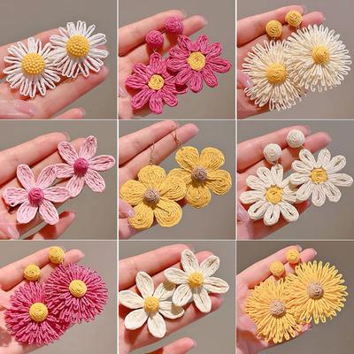 Hand-woven Raffia Flower Earrings Personalized Sweet Girl Heart Earrings Exaggerated Niche Vacation Style Earrings Women