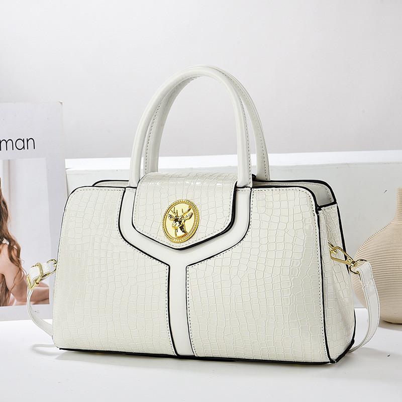 Chic Large Capacity Womens Tote Bag Stylish Shoulder Handbag With Crocodile Pattern For Everyday Use