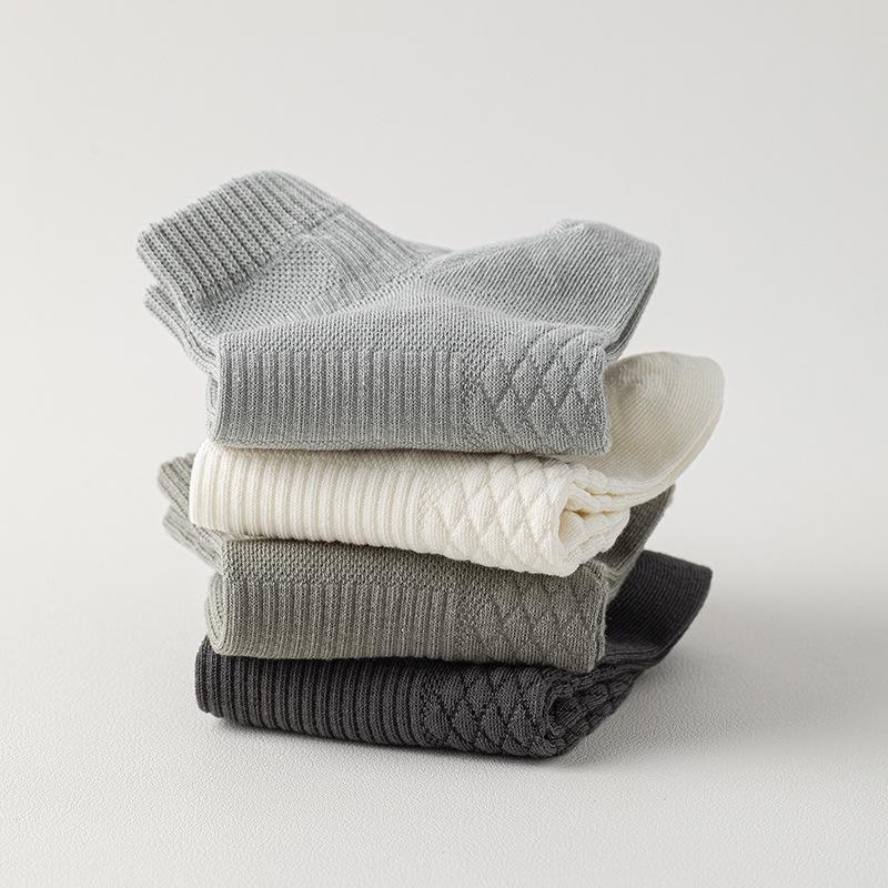 Men's Spring and Summer New Solid Color All In One Massage Bottom Anti Pilling Boneless Waist Non Slip Low Top Boat Socks