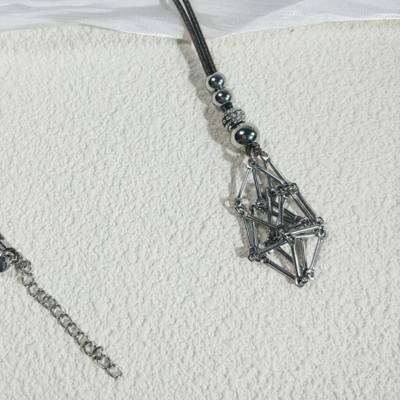 Fashionable Adjustable Metal Cage Necklace Crystal Holder Pendant Neckchain For Men Women Stylish Jewelry Accessories