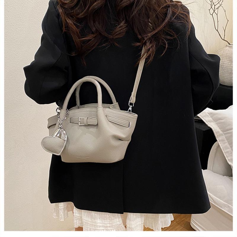 Niche design pleated bucket bag women's new trendy simple casual messenger bag vegetable basket bag