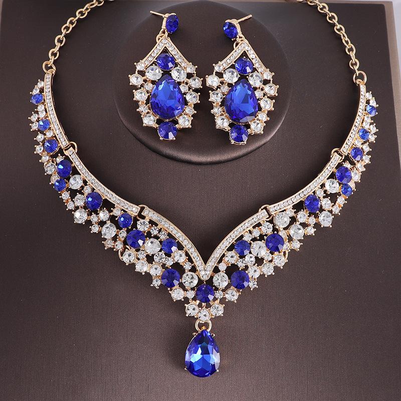 2026 Vintage Necklace Earrings Set Bridal Wedding Banquet Dress Accessories Exaggerated Luxury Crystal Accessories